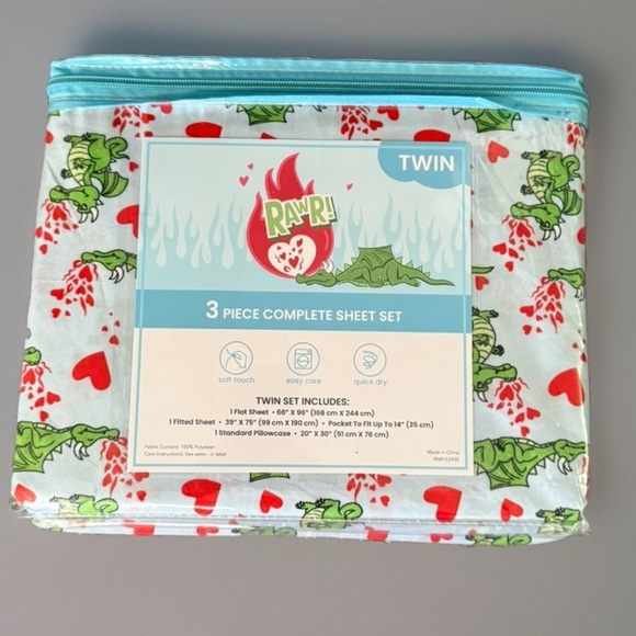 NEW. Dragon and hearts twin bed sheets. 3 pc set - Picture 1 of 2